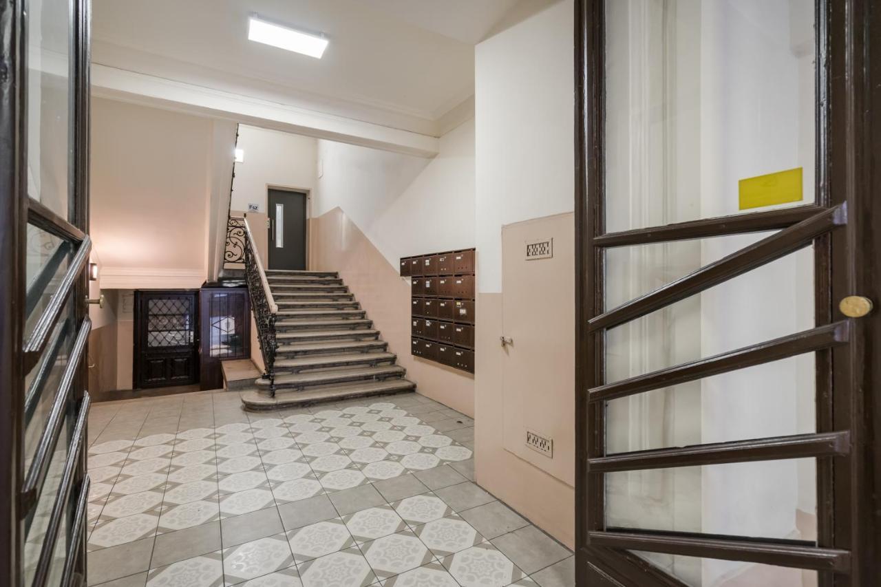 Bpr R20 Studio Home With A/C Budapesta Exterior foto